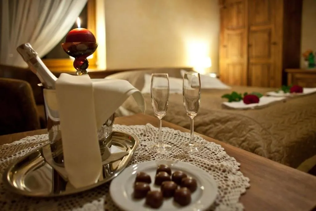 Hotel Dwor Karolowka Zakopane 3*,